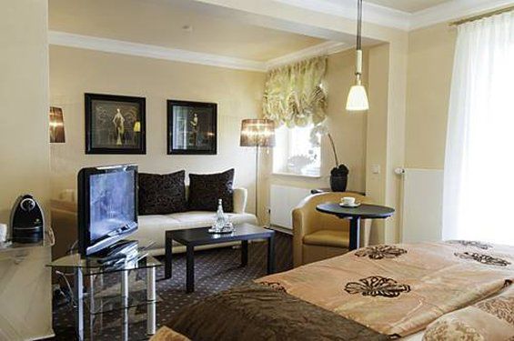 Amethyst Hotel Garni Lueneburg Deutsch Evern Екстериор снимка
