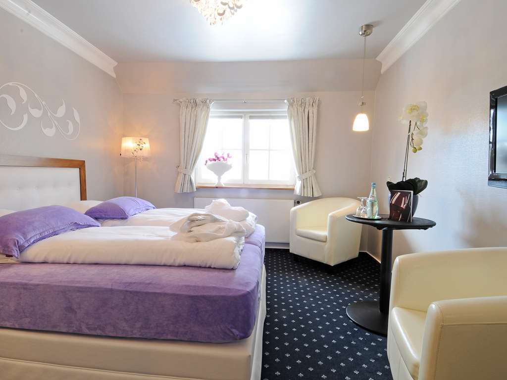 Amethyst Hotel Garni Lueneburg Deutsch Evern Екстериор снимка